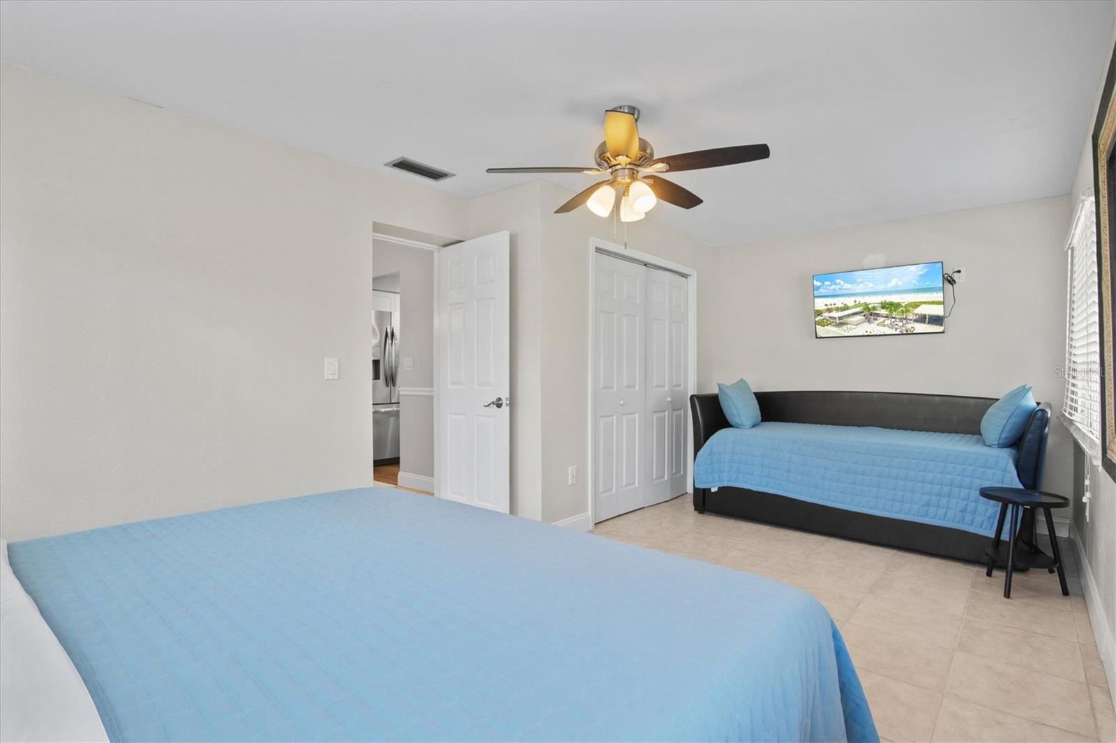 204 MONET DR — photo 28