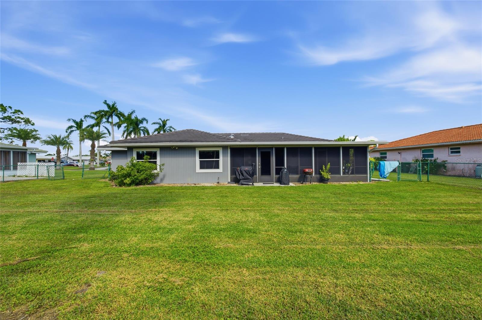 204 MONET DR — photo 43