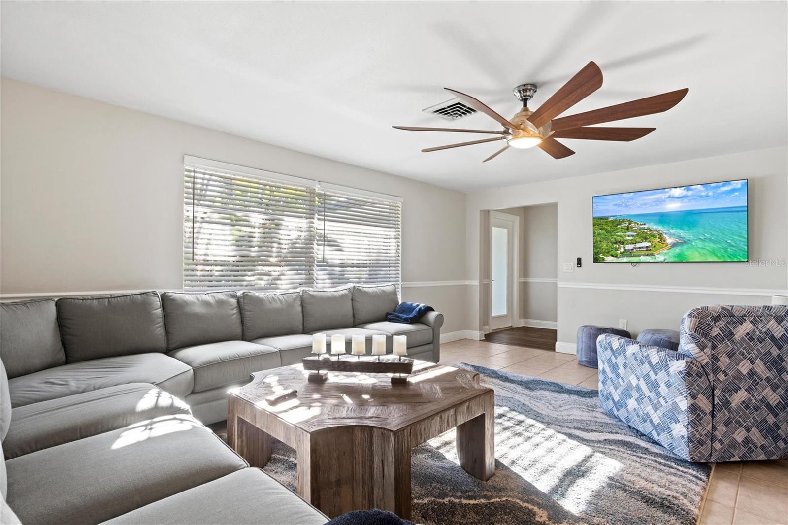 204 MONET DR — photo 9