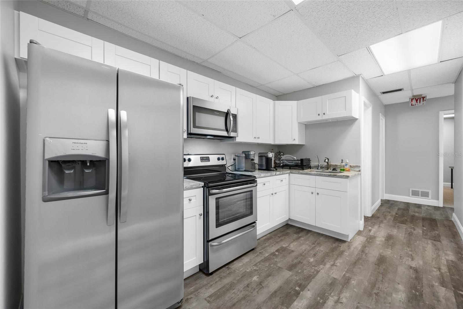 710 1ST AVE SW — photo 40