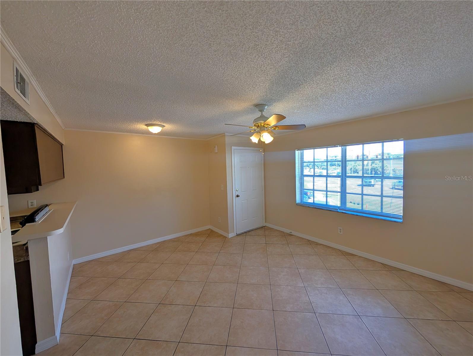 6415 S ROBERTS AVE #201 — photo 2