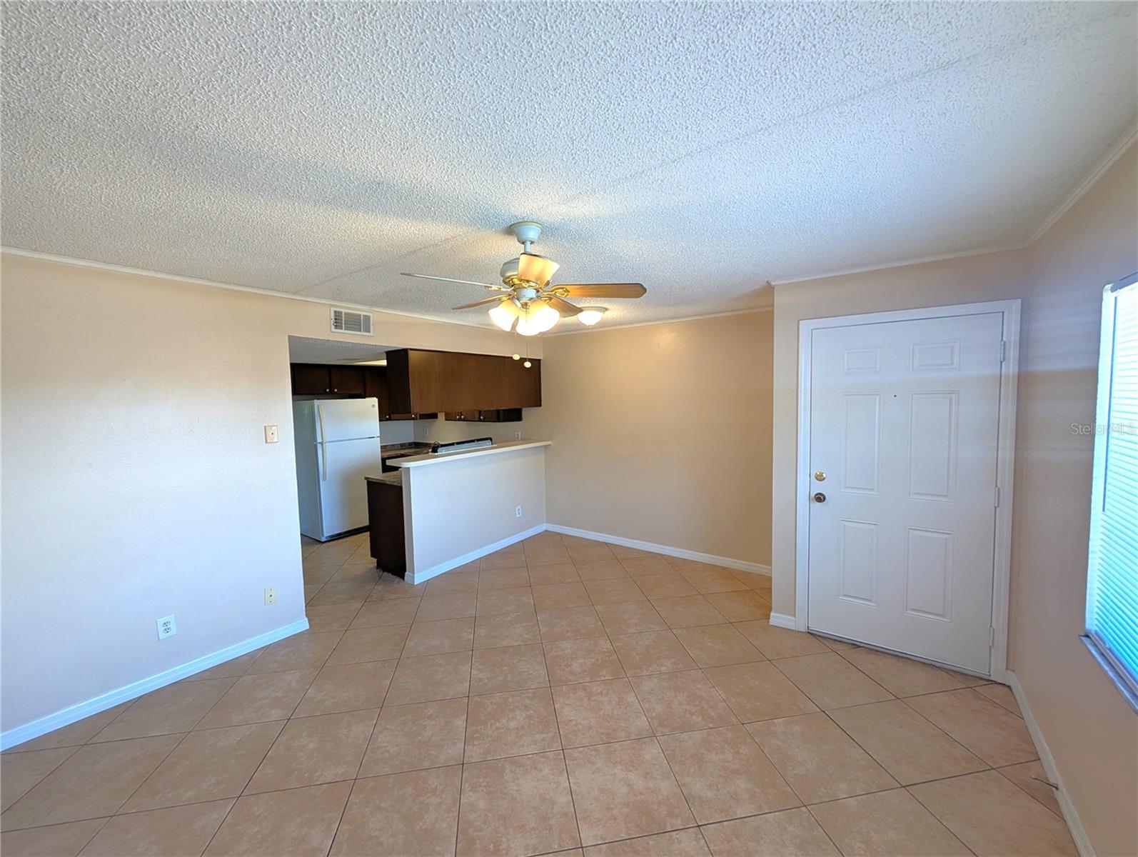 6415 S ROBERTS AVE #201 — photo 3