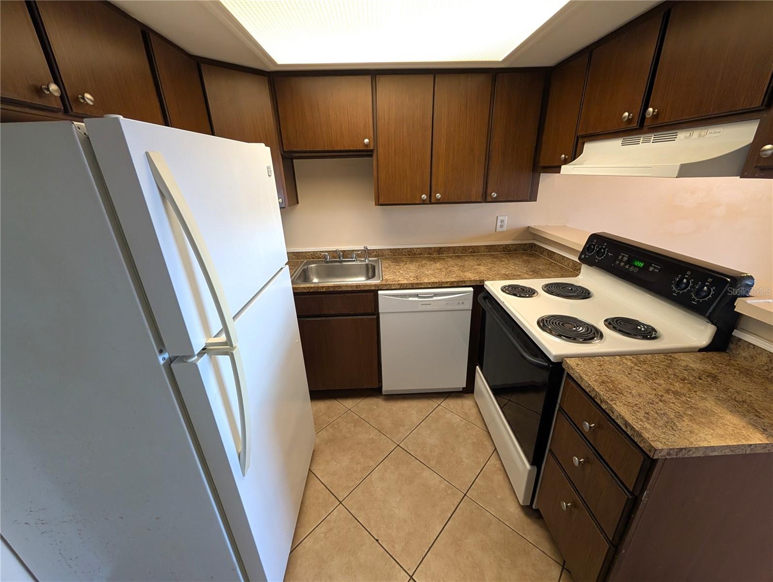 6415 S ROBERTS AVE #201 — photo 4