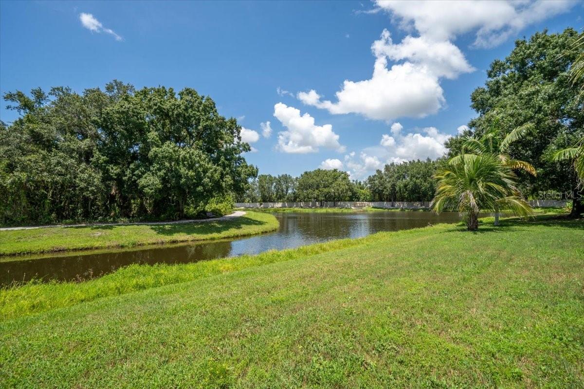 5809 LEXINGTON DR — photo 46