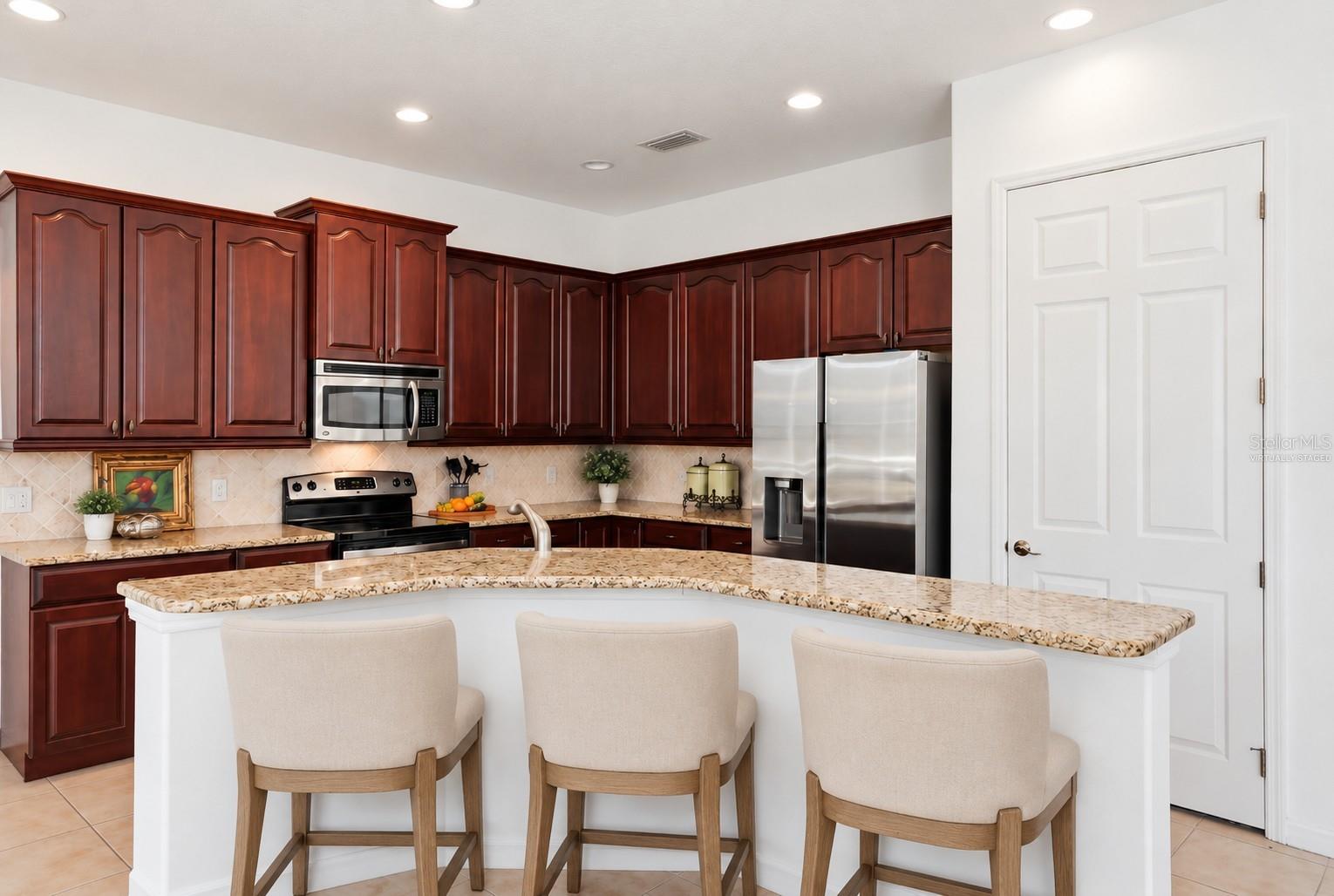 5809 LEXINGTON DR — photo 13