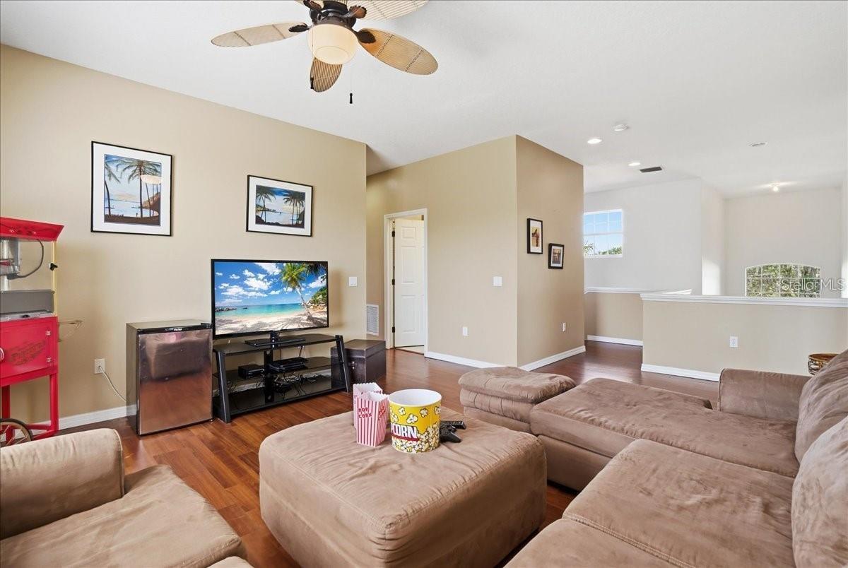 5809 LEXINGTON DR — photo 43