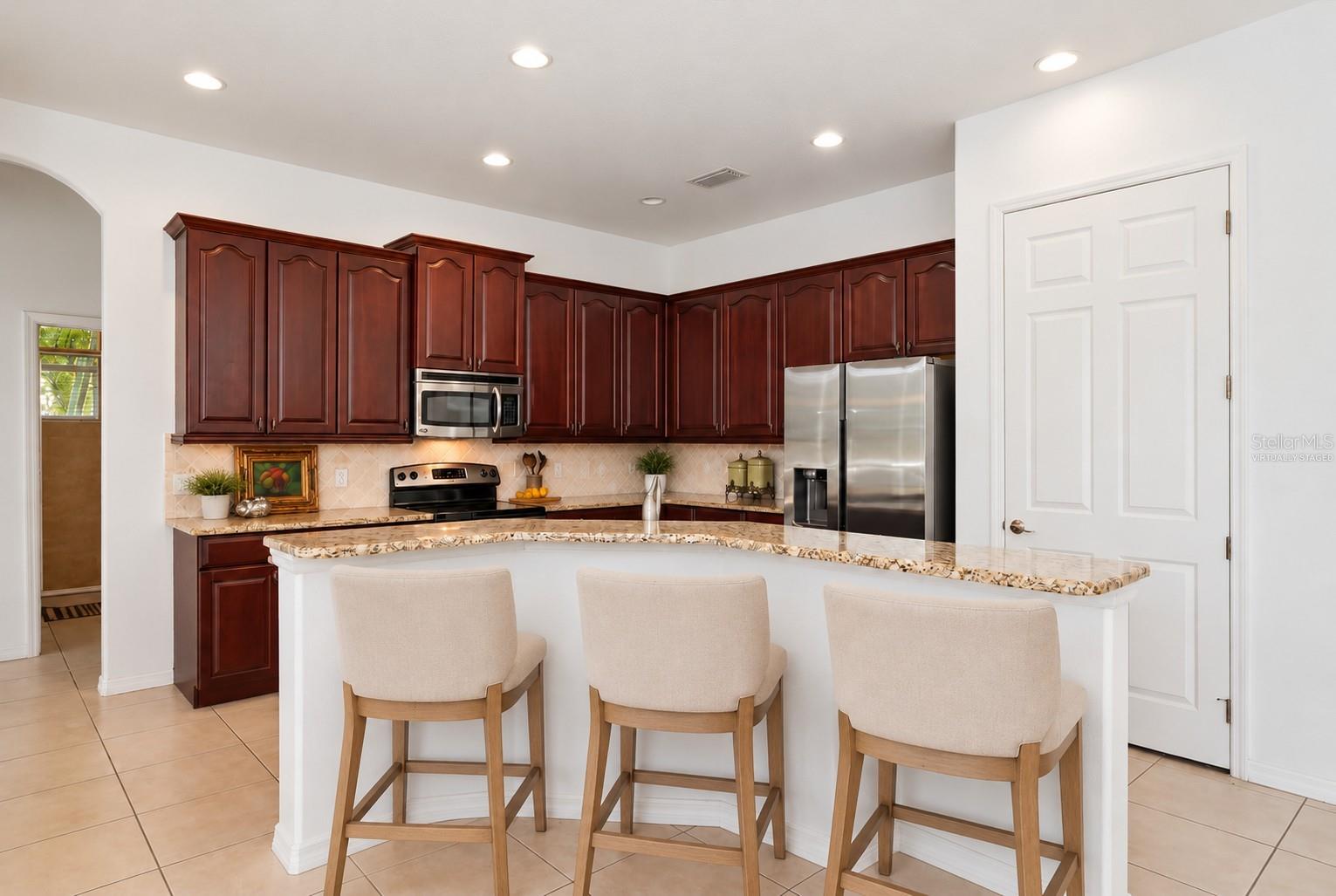 5809 LEXINGTON DR — photo 15