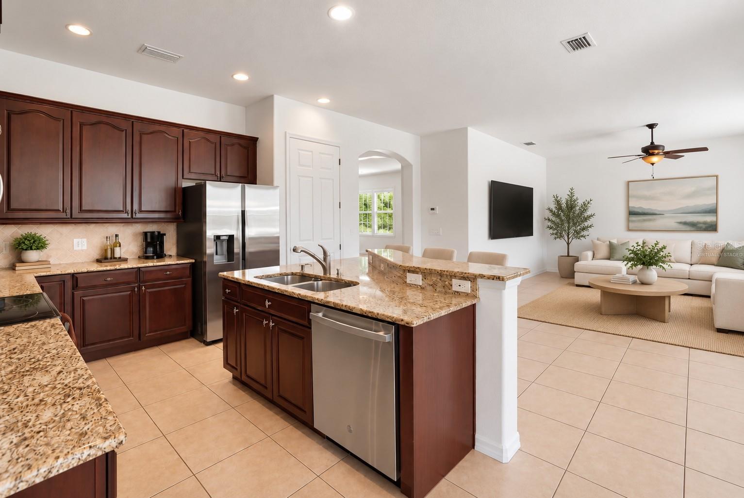 5809 LEXINGTON DR — photo 20