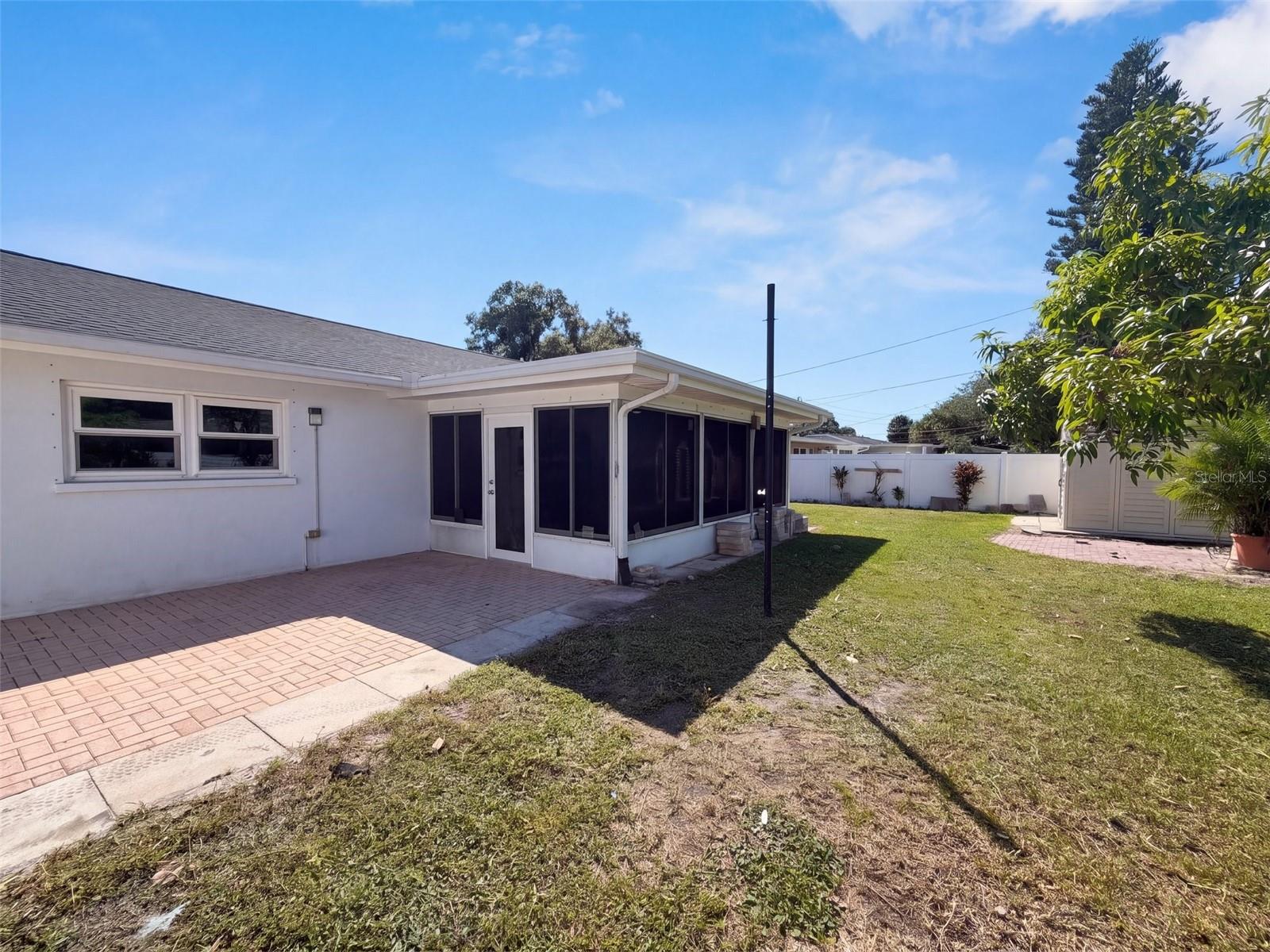 2645 ROY HANNA DR S — photo 32