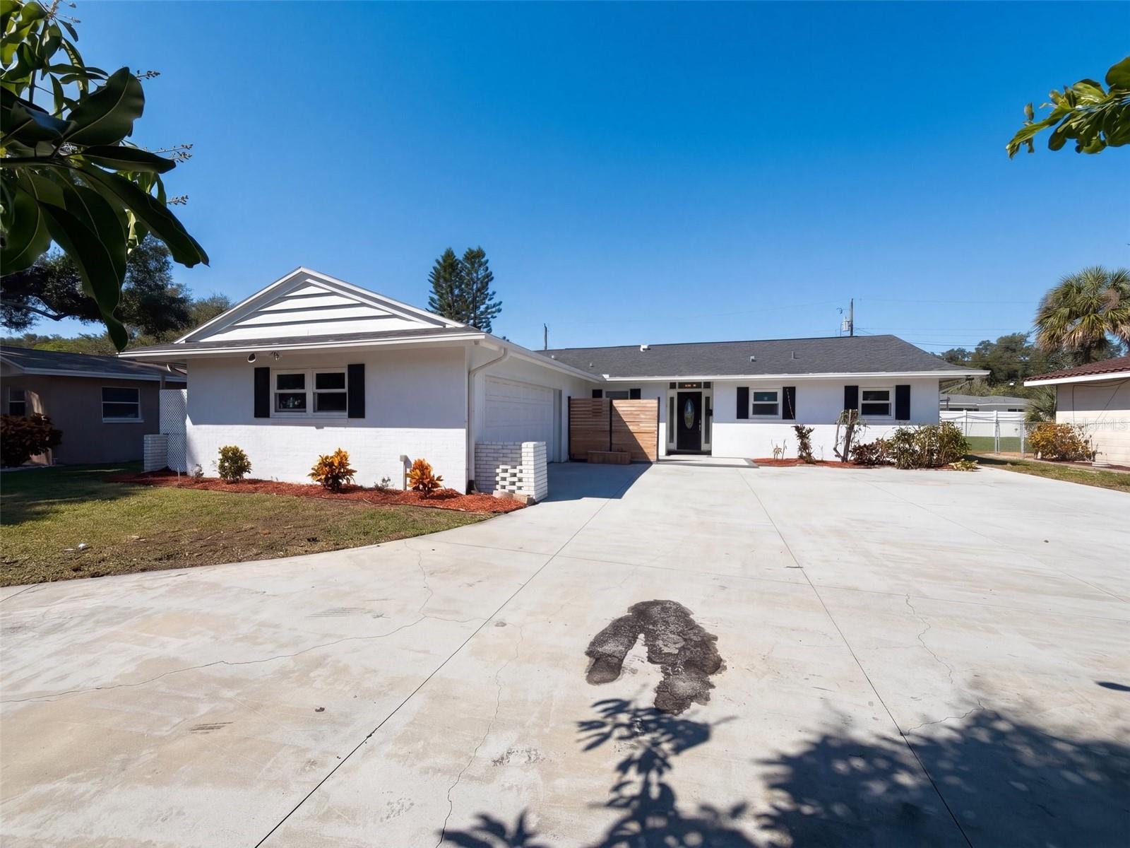 2645 ROY HANNA DR S — photo 18