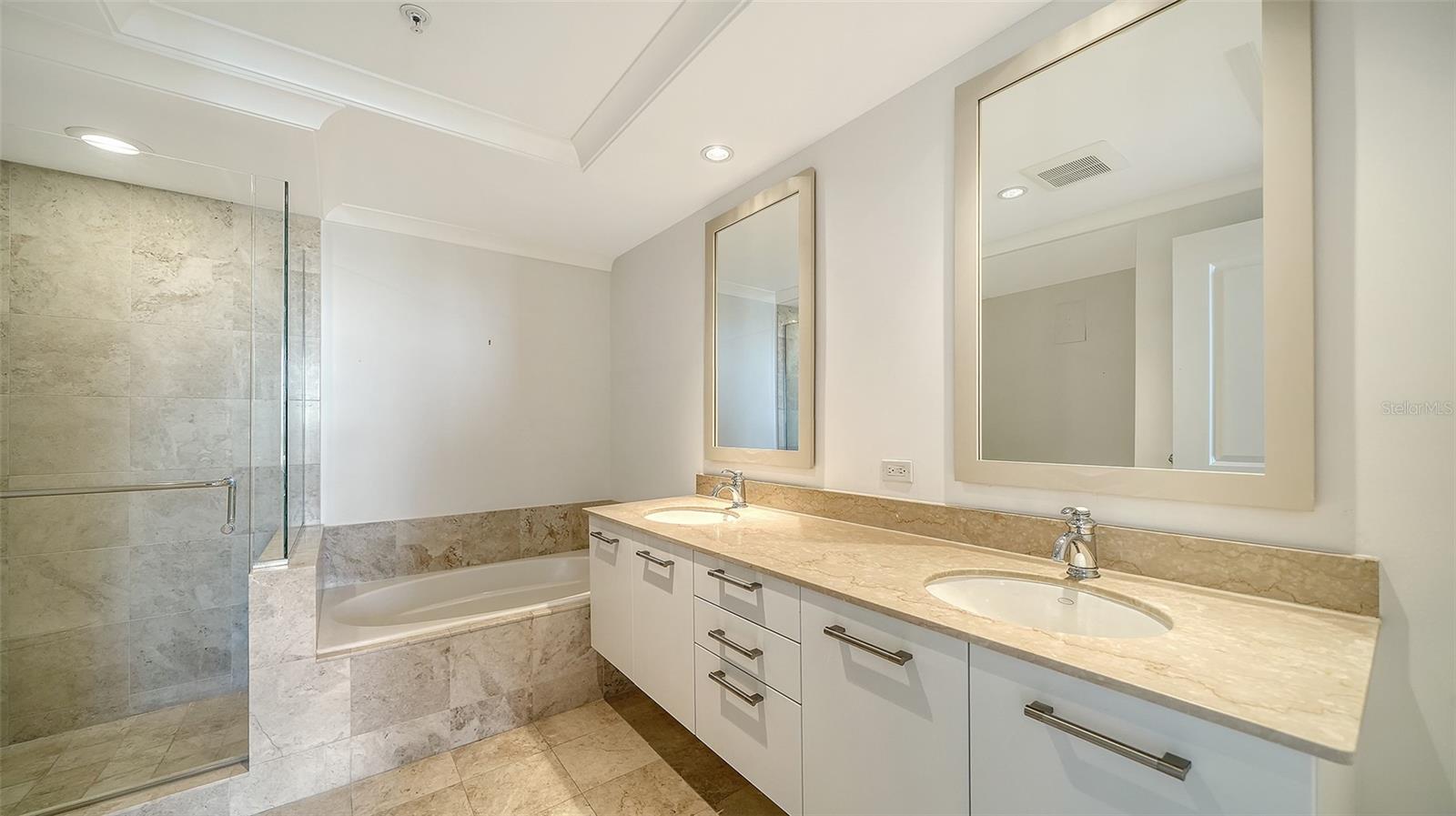 1350 MAIN ST #1409 — photo 16