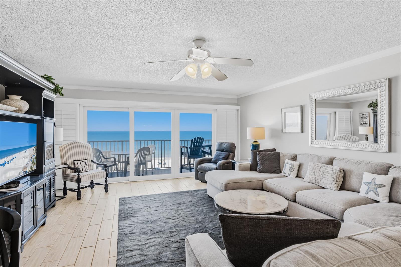 18500 GULF BLVD #404 — photo 2