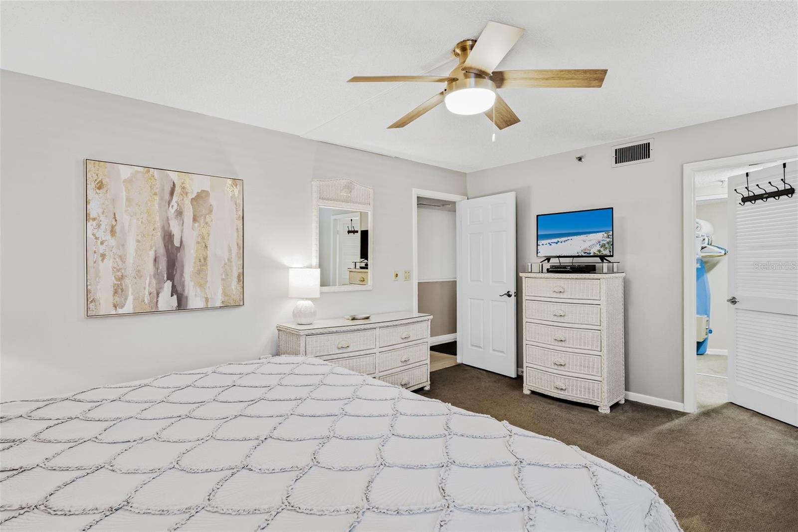 18500 GULF BLVD #404 — photo 25