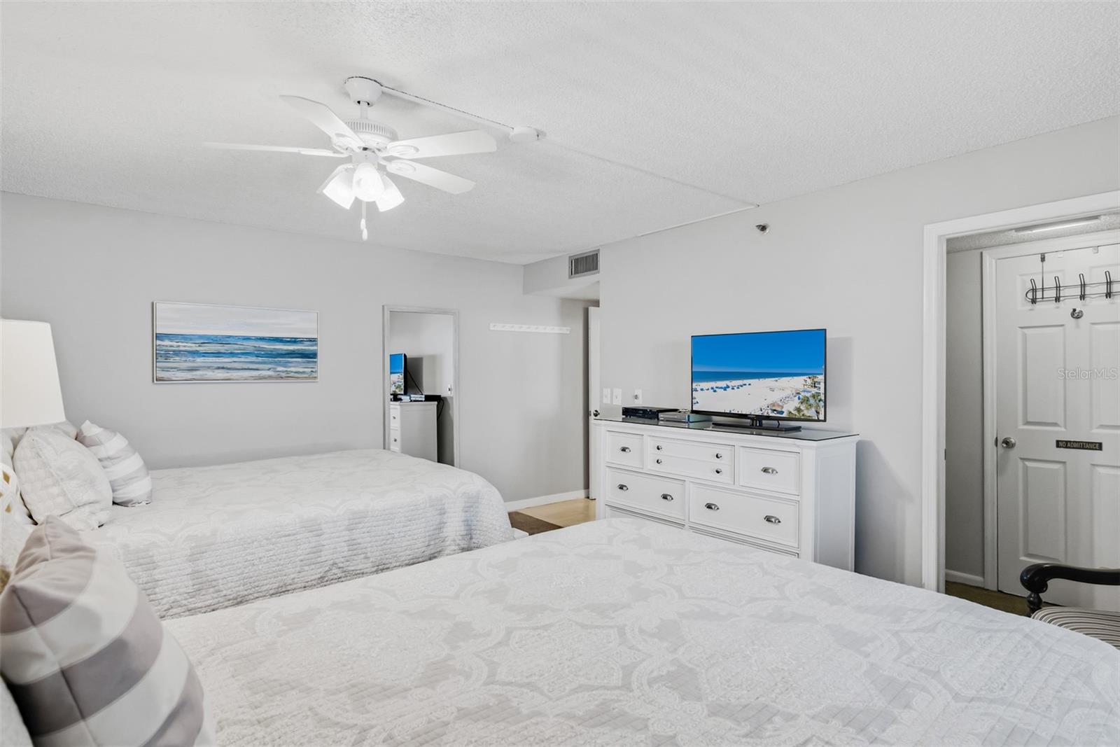 18500 GULF BLVD #404 — photo 18