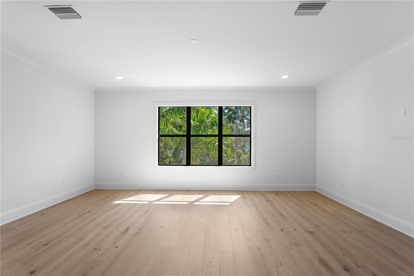 5008 W DICKENS AVE — photo 54