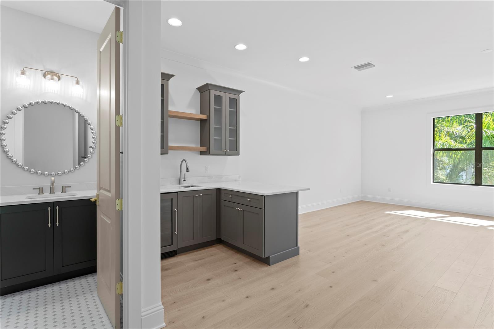 5008 W DICKENS AVE — photo 51