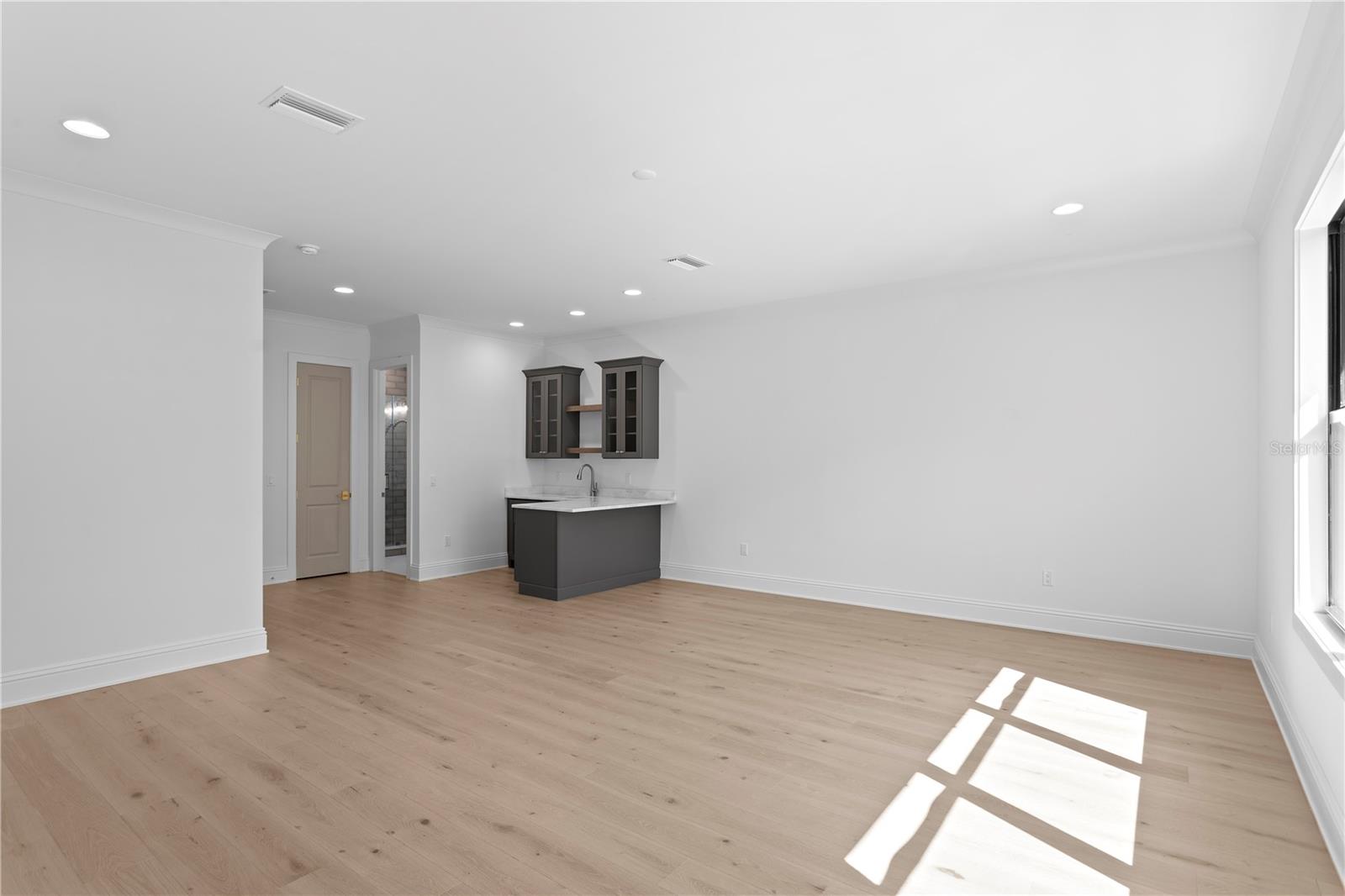 5008 W DICKENS AVE — photo 55