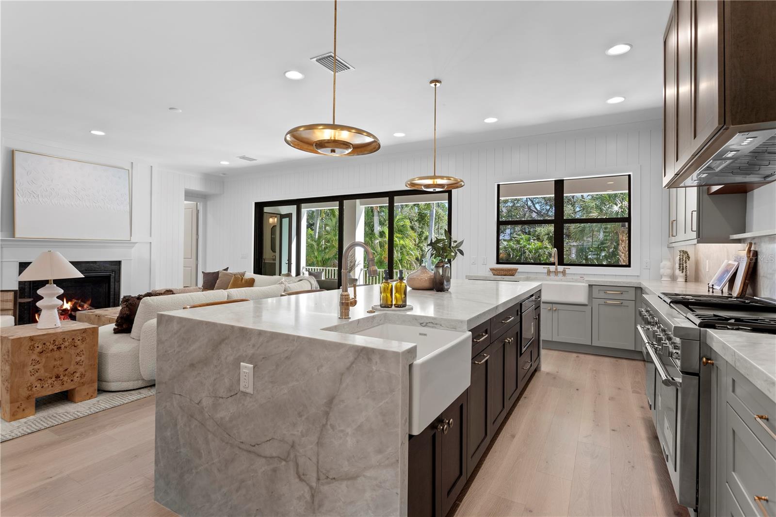 5008 W DICKENS AVE — photo 10