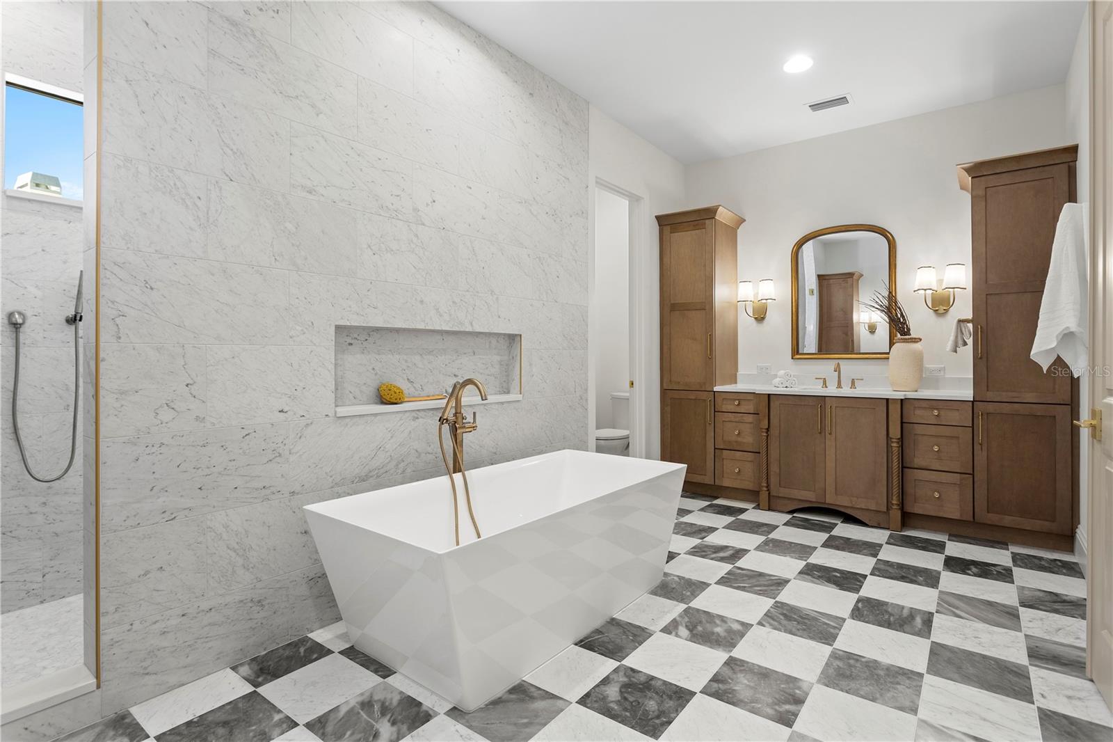 5008 W DICKENS AVE — photo 36