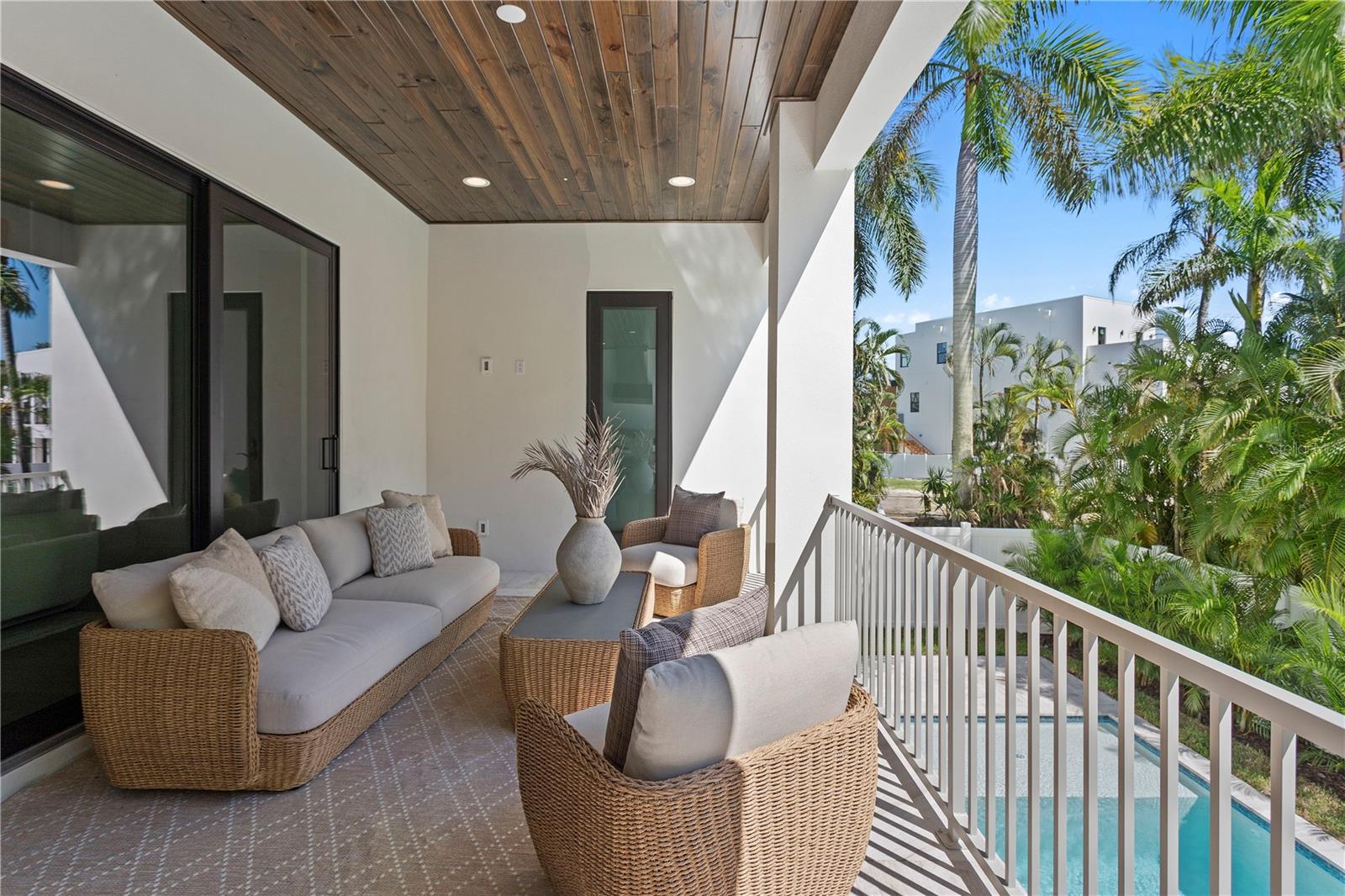5008 W DICKENS AVE — photo 61