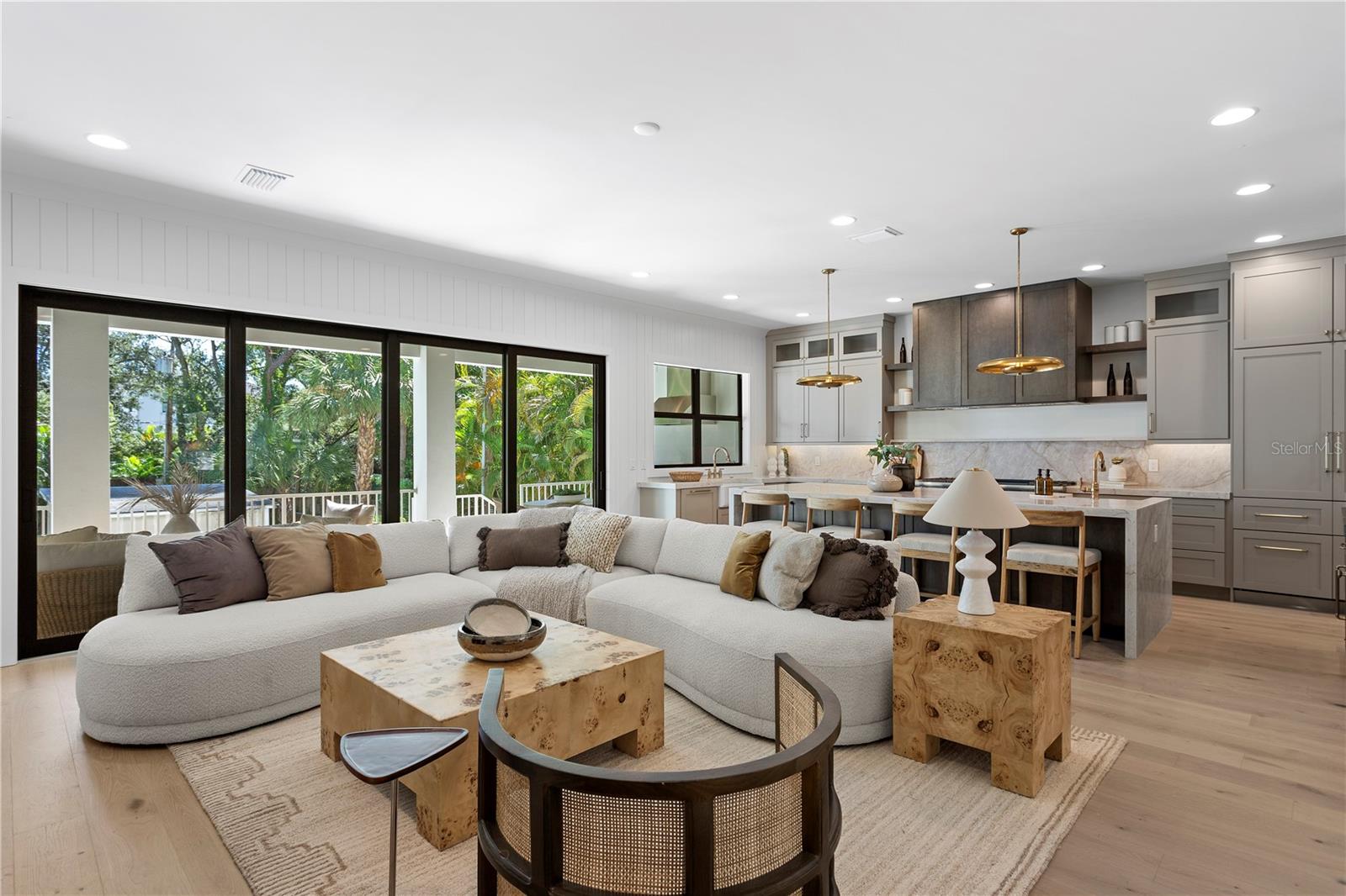 5008 W DICKENS AVE — photo 3