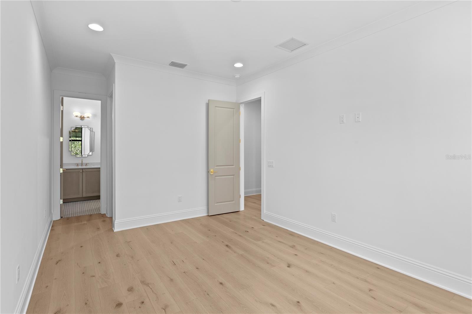 5008 W DICKENS AVE — photo 48