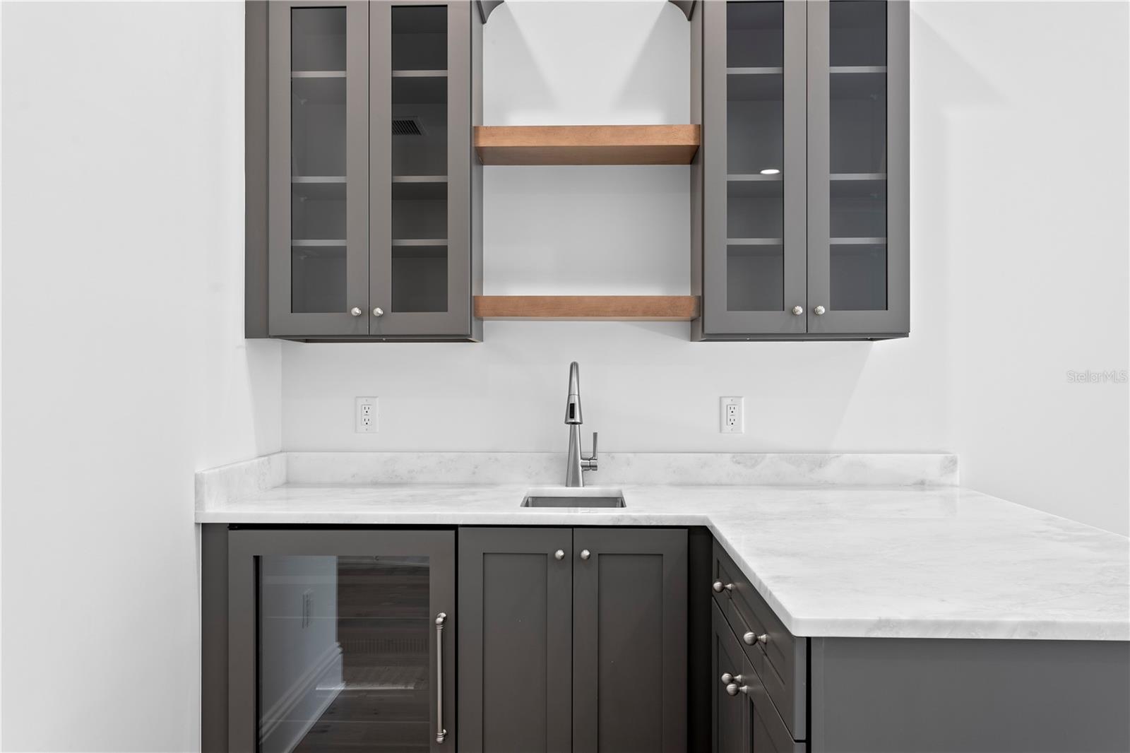 5008 W DICKENS AVE — photo 53