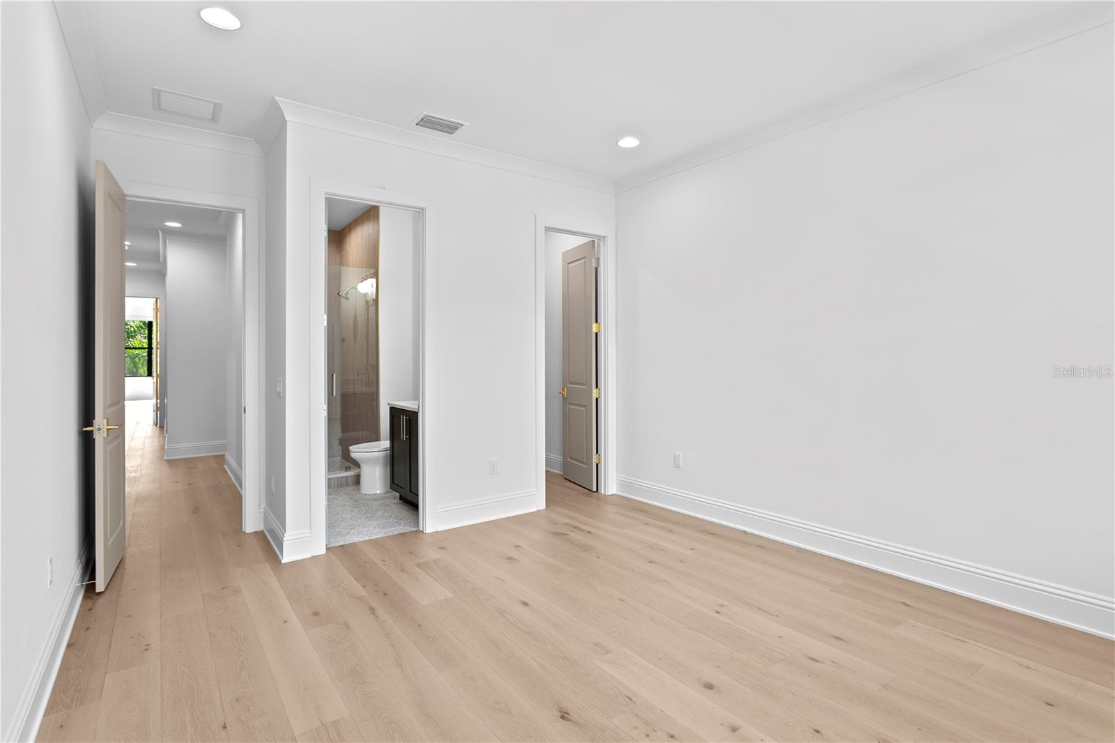 5008 W DICKENS AVE — photo 45