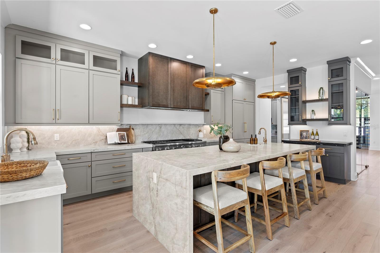 5008 W DICKENS AVE — photo 8
