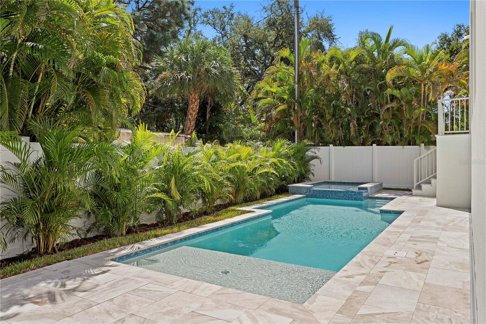 5008 W DICKENS AVE — photo 4