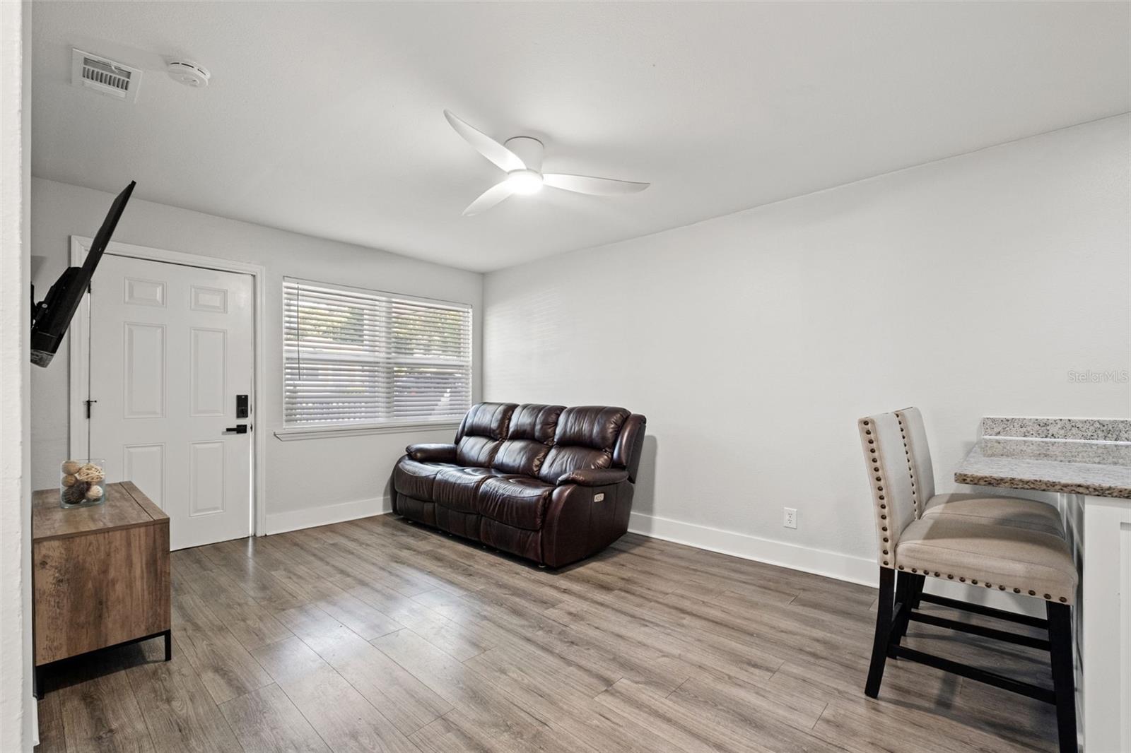 8316 N 10TH ST — photo 5