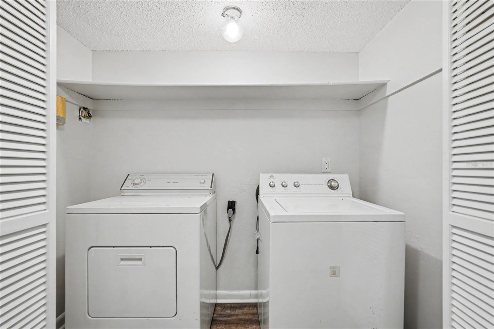 14408 BURGUNDY SQ — photo 18