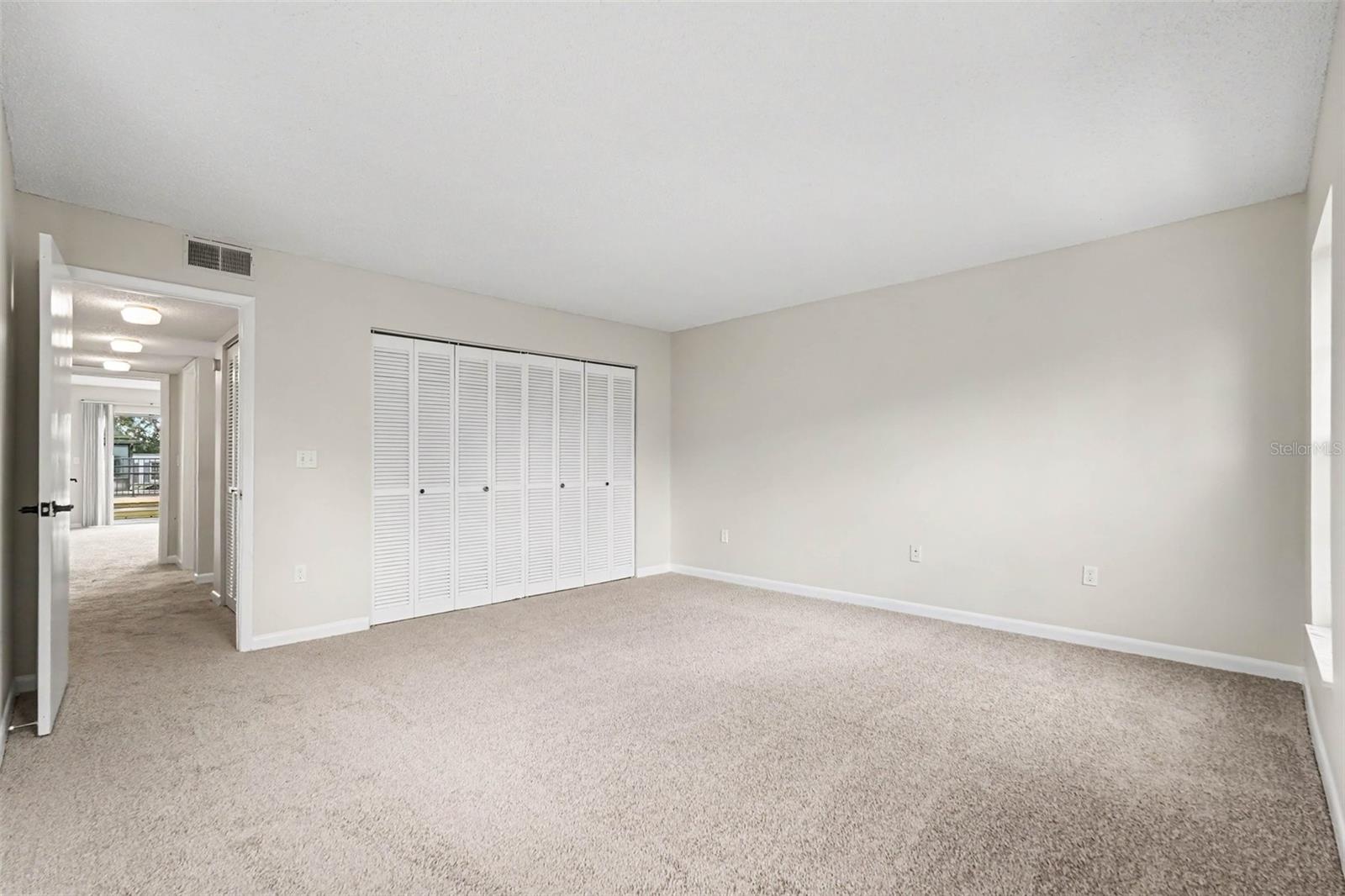 14408 BURGUNDY SQ — photo 15