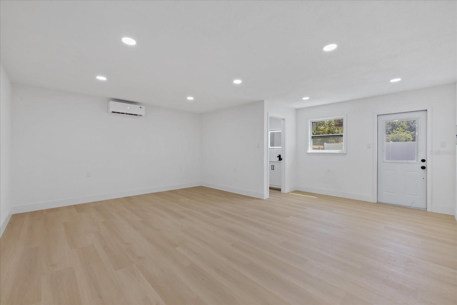 6403 ELLIOT DR — photo 42