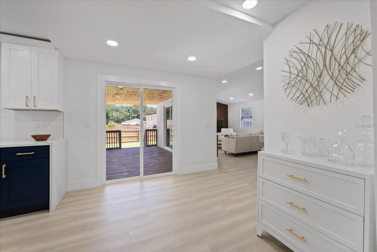 6403 ELLIOT DR — photo 29