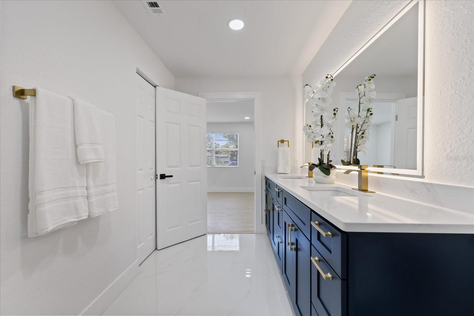 6403 ELLIOT DR — photo 20