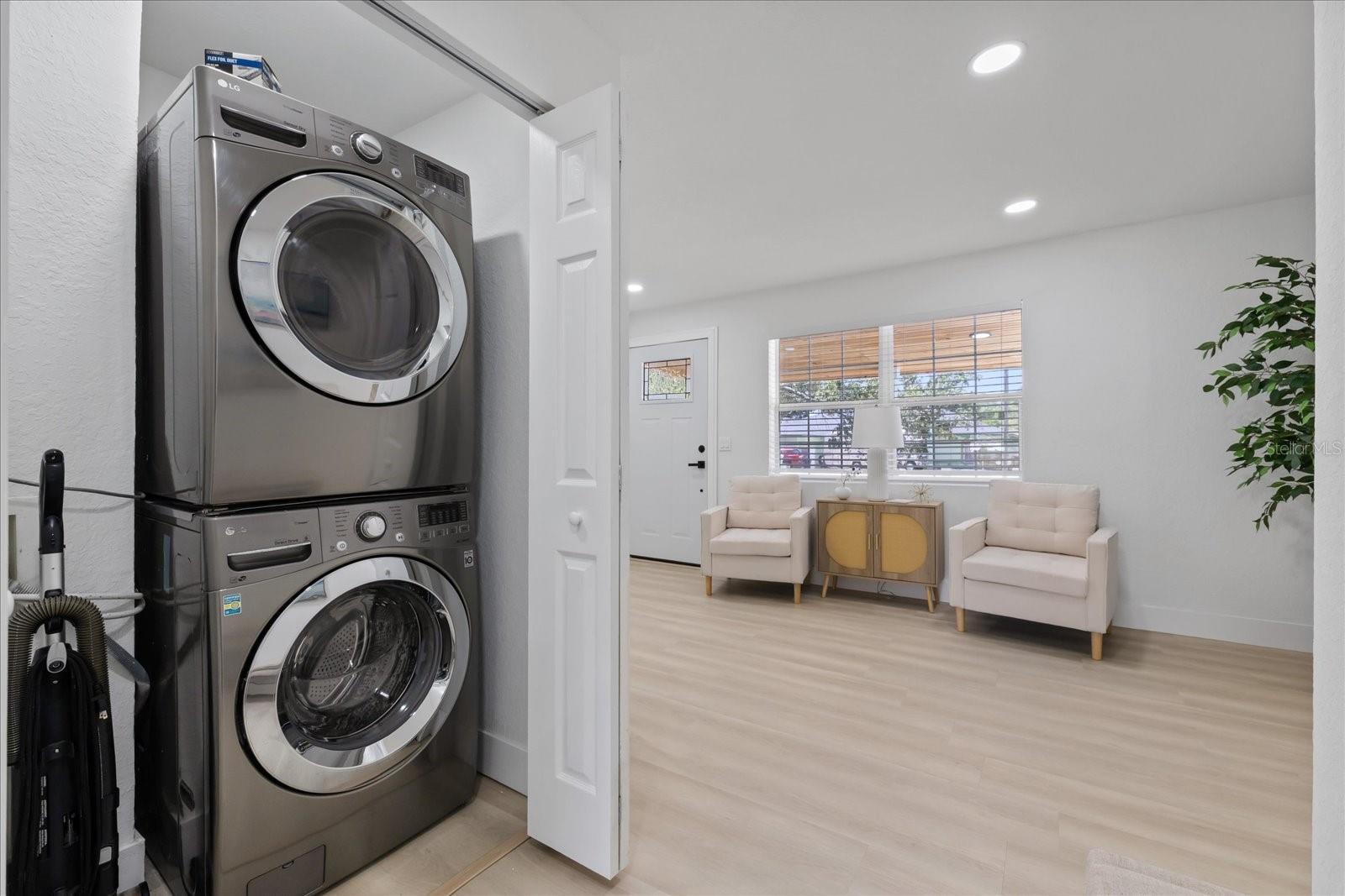 6403 ELLIOT DR — photo 24