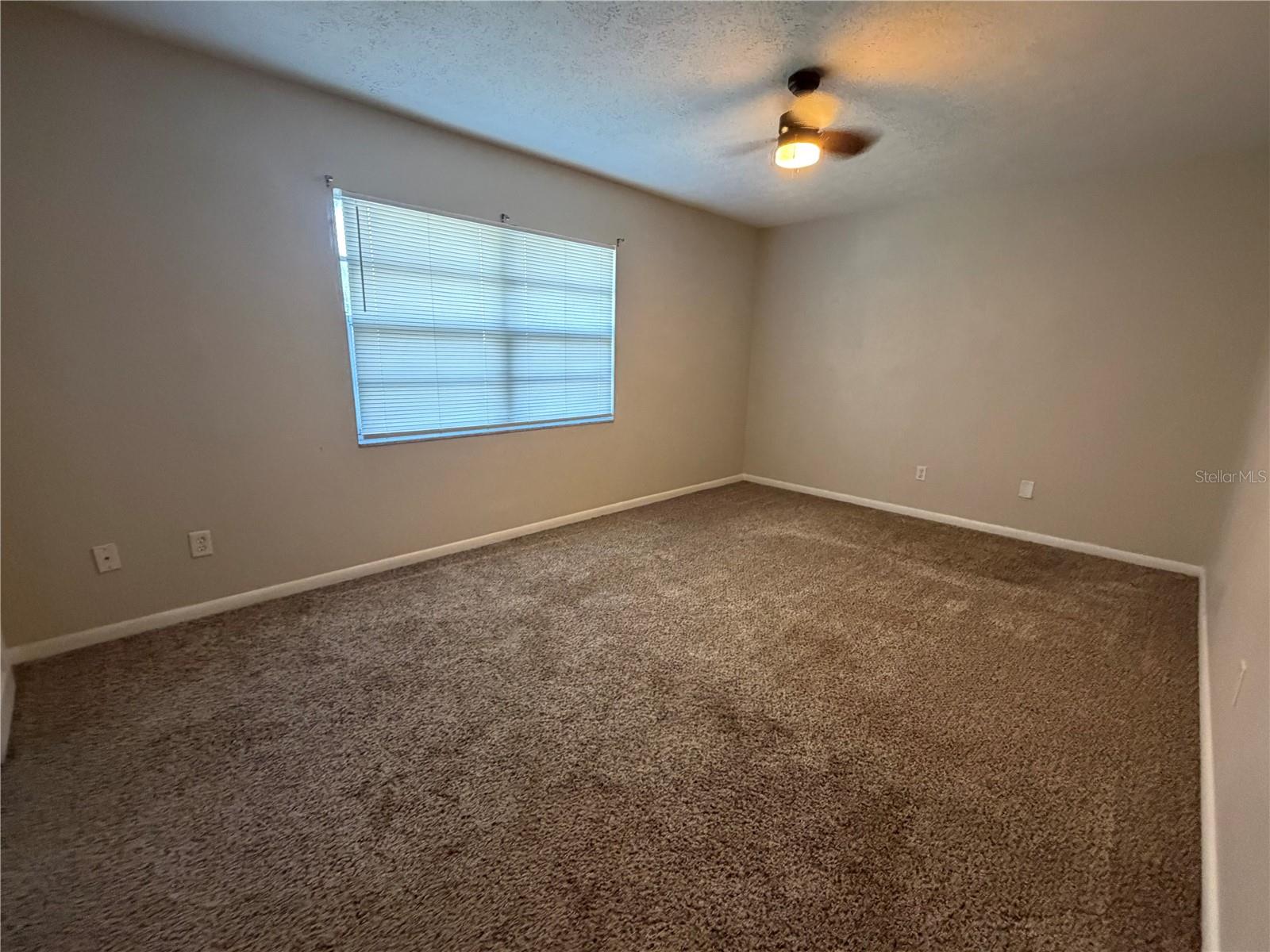 511 COCOPLUM DR — photo 6