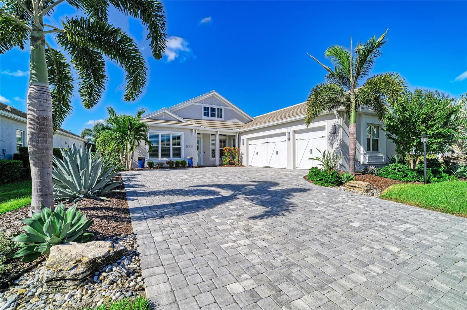 8269 GRANDE SHORES DR — photo 2