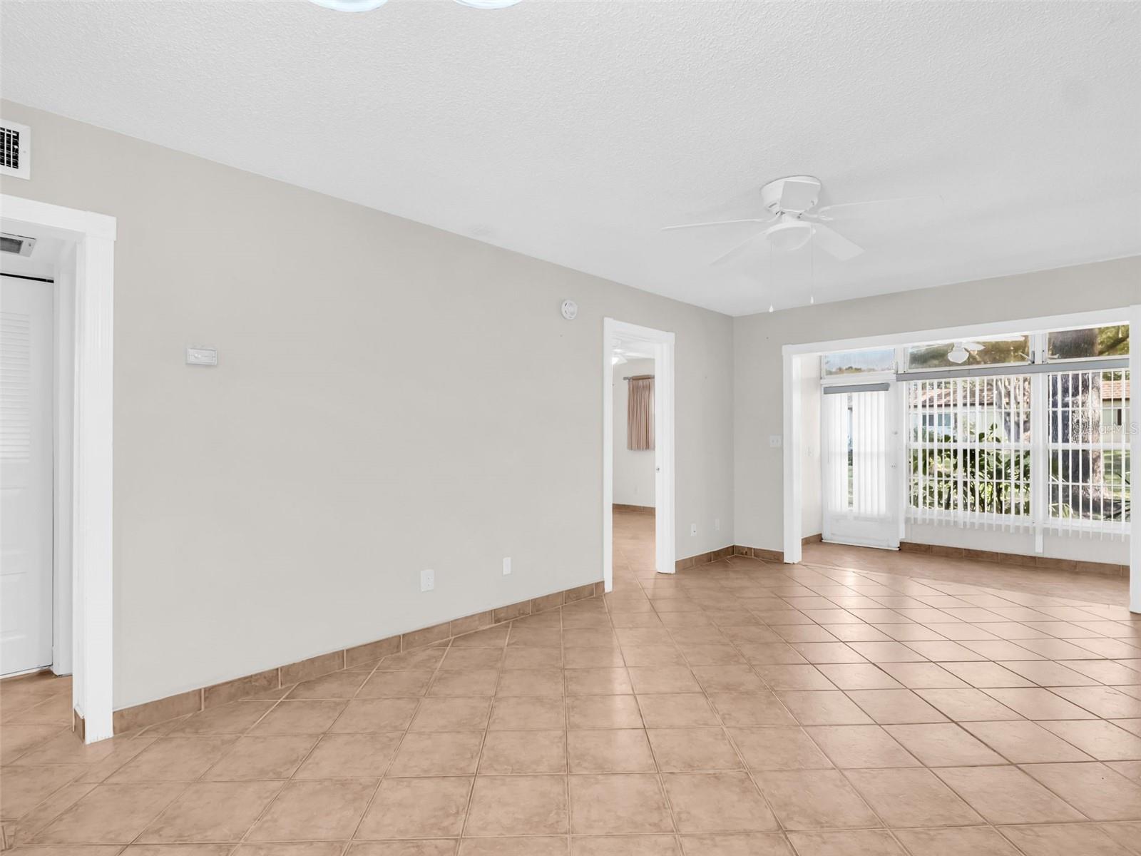 3109 MISSION GROVE DR #D — photo 8