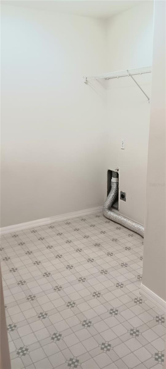 6940 EXETER PARK PL — photo 10