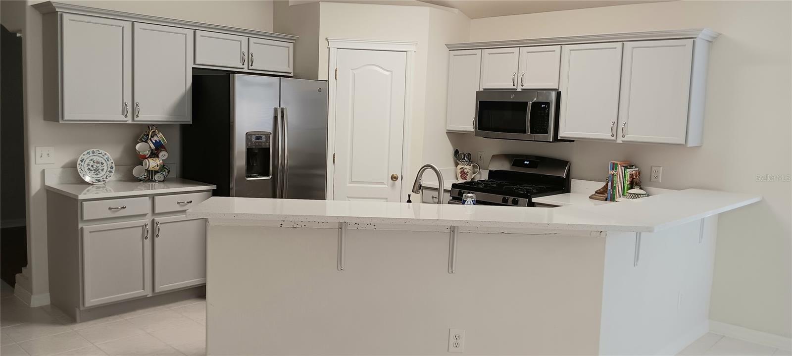 6940 EXETER PARK PL — photo 4