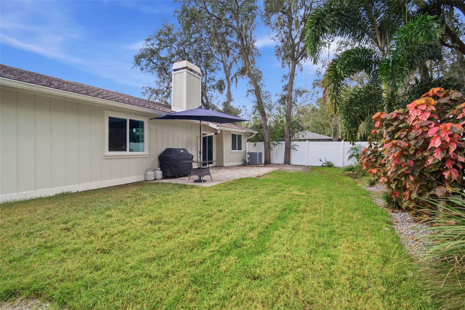 5018 E LIBERTY ST — photo 36