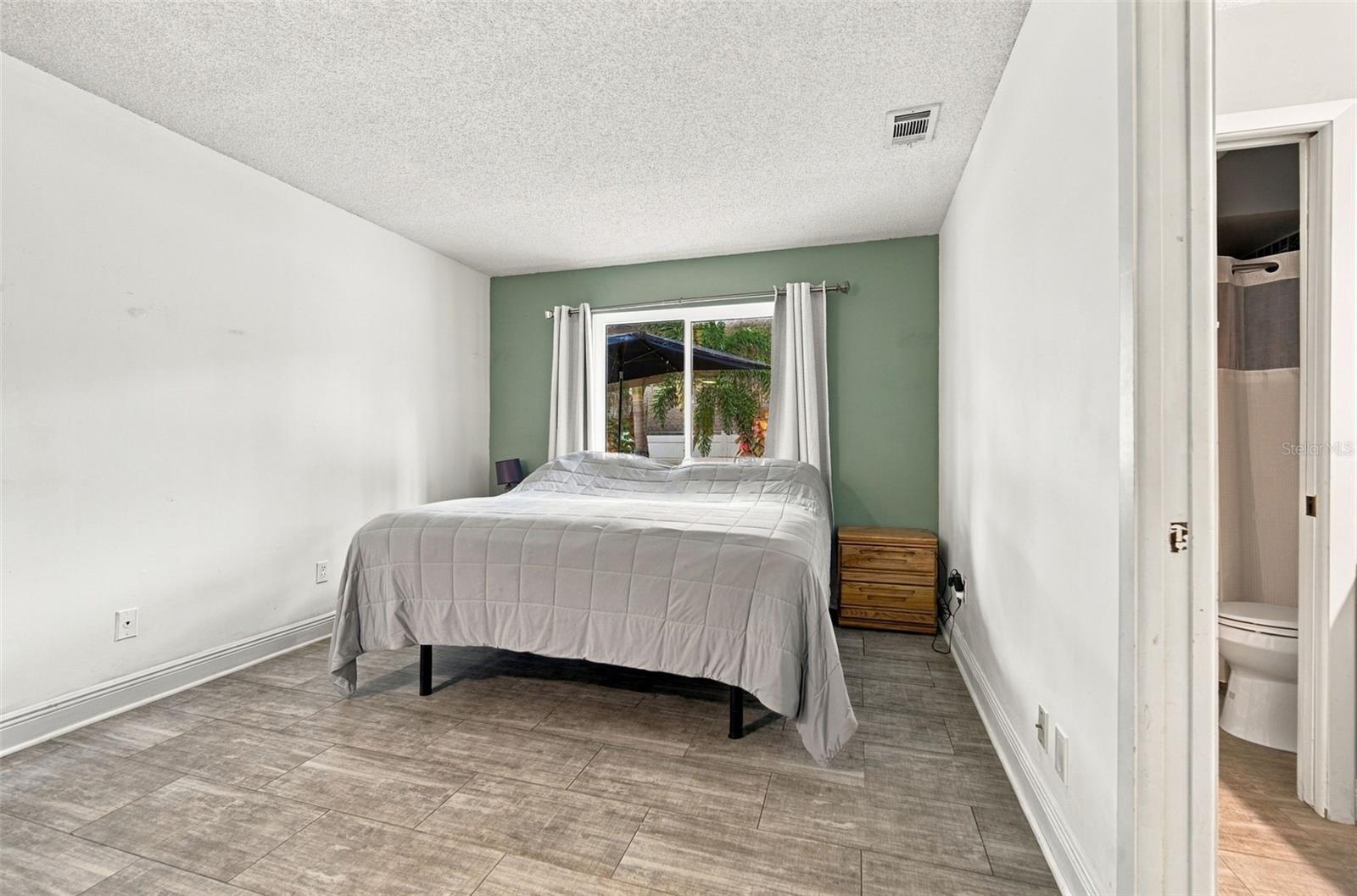 5018 E LIBERTY ST — photo 31