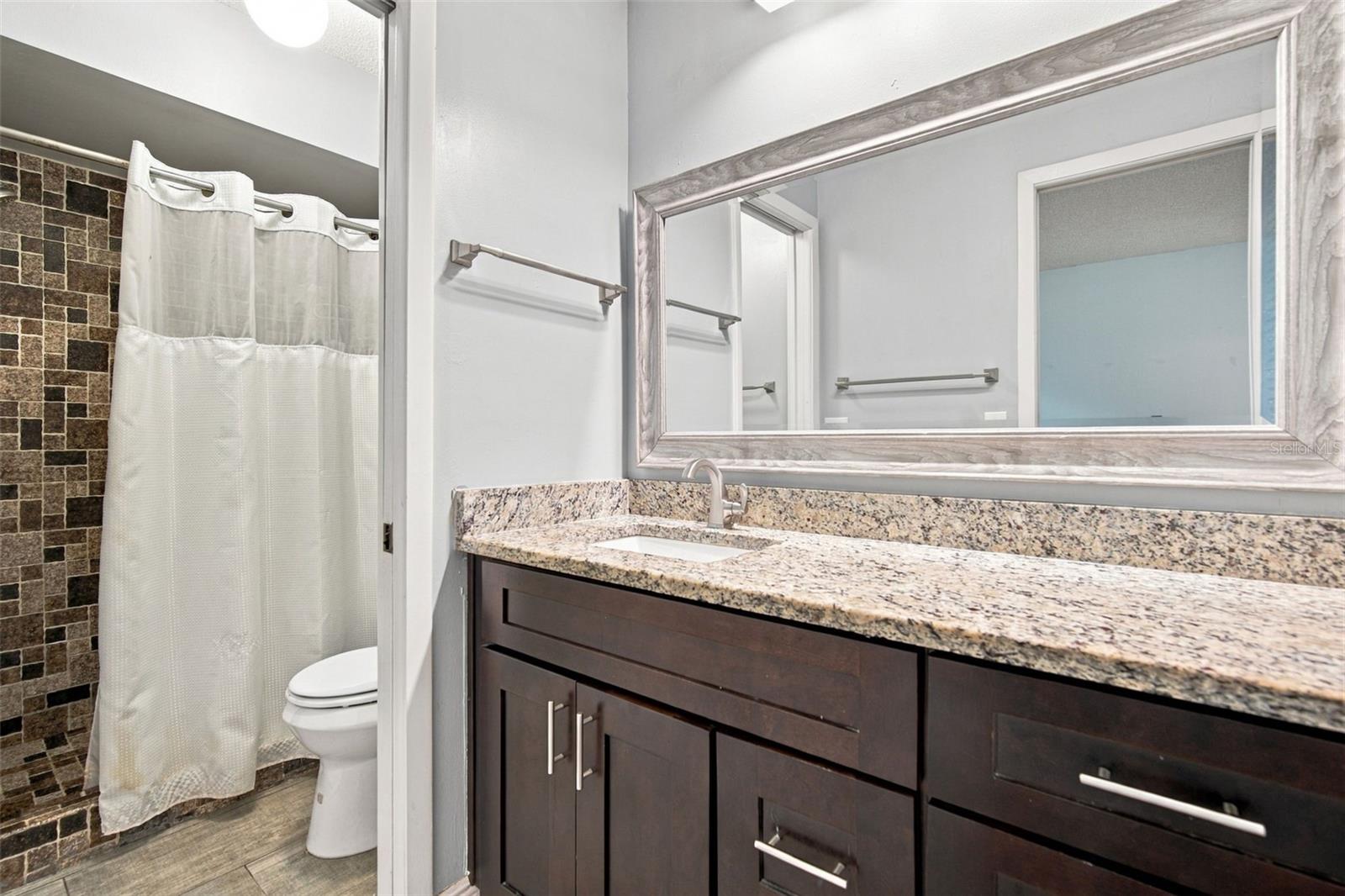 5018 E LIBERTY ST — photo 34
