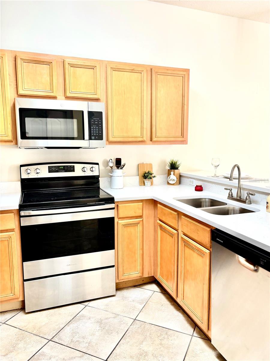 20304 OAK KEY CT — photo 2