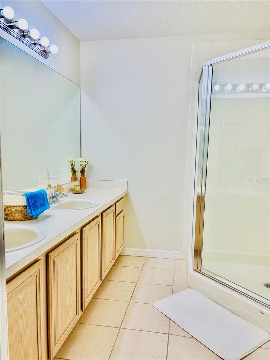 20304 OAK KEY CT — photo 25
