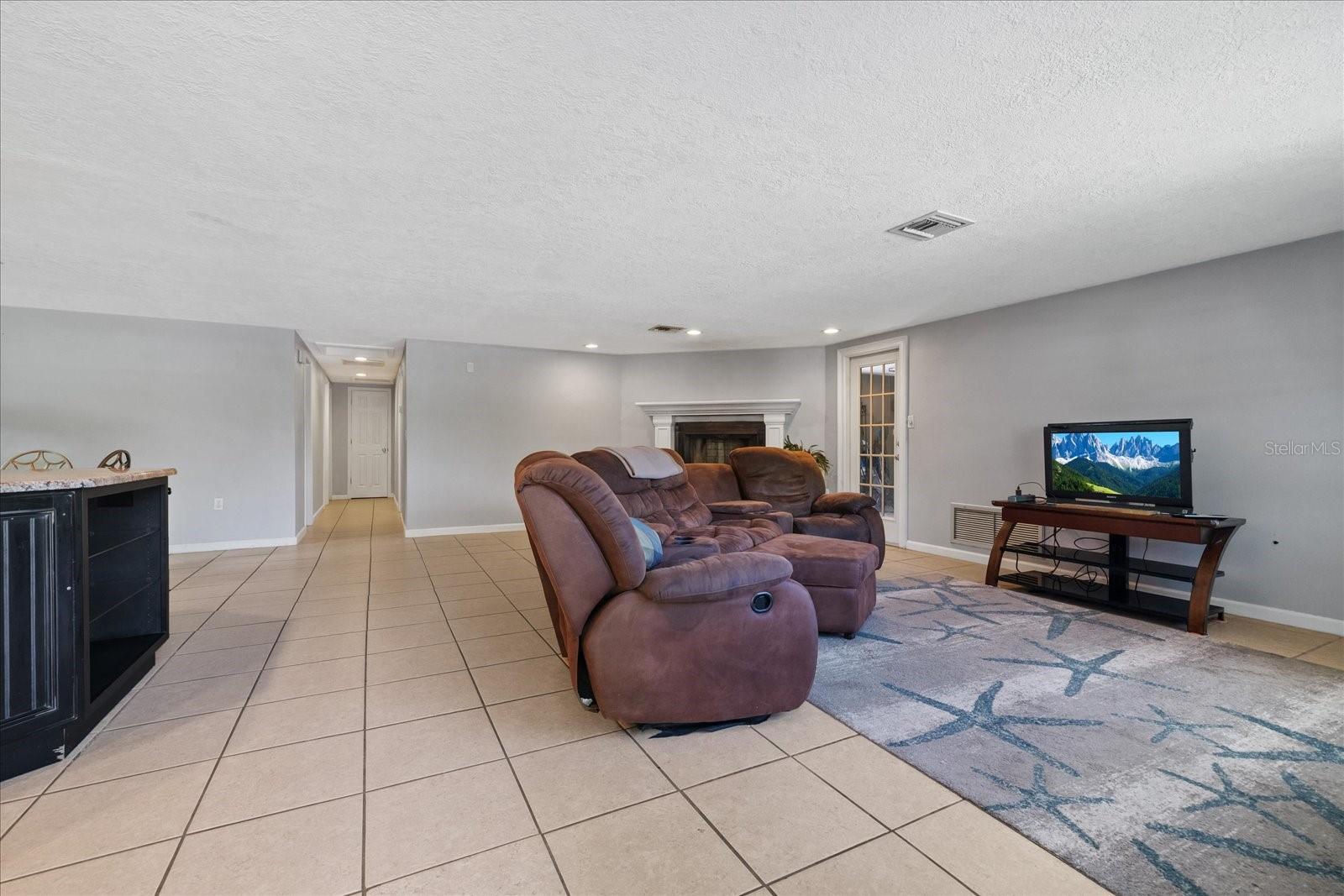 5412 CARLTON RD — photo 5