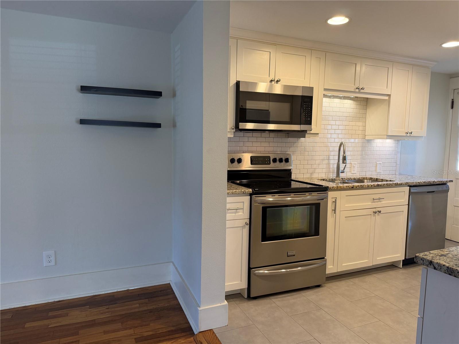3205 W SAN CARLOS ST #1 — photo 9