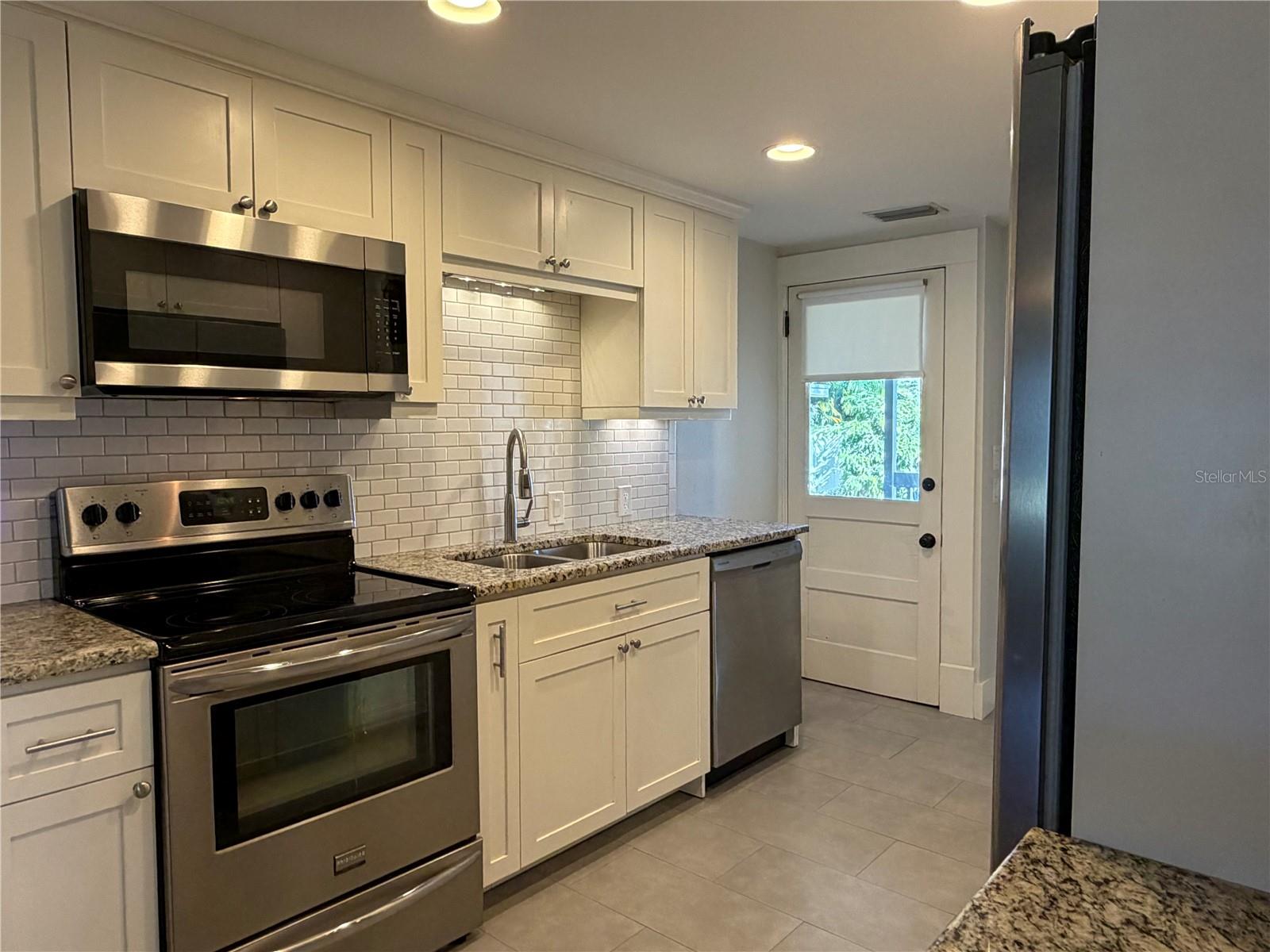 3205 W SAN CARLOS ST #1 — photo 8